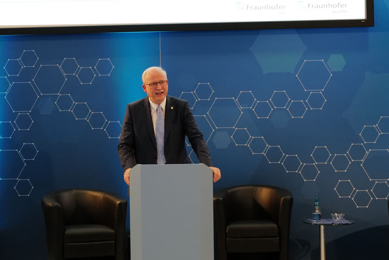 Prof. Alexander Kurz, Executive Vice President of the Fraunhofer-Gesellschaft, opens the summit. Prof. Alexander Kurz, Executive Vice President of the Fraunhofer-Gesellschaft, opens the summit.